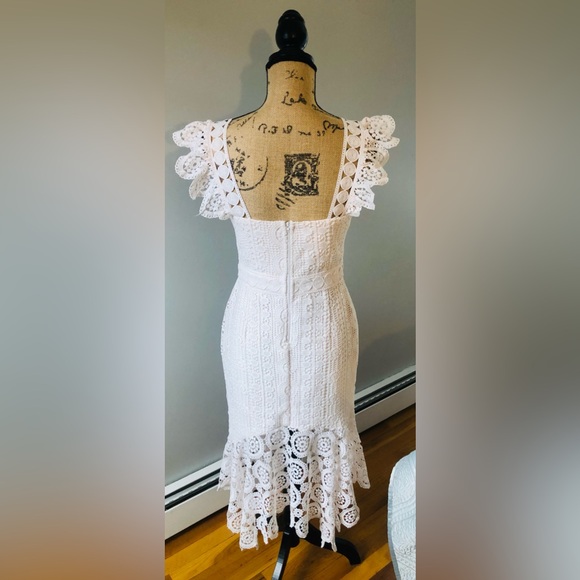 TWO SISTERS THE LABEL BLUSH WHITE LACE MIDI DRESS WITH SWEETHEART NECKLINE - Picture 3 of 7